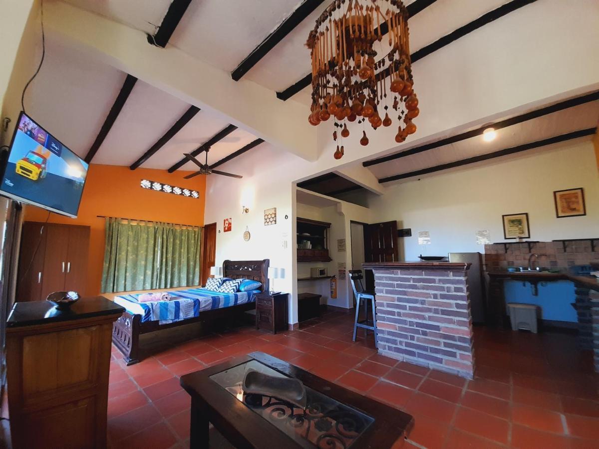 טגאנגה Hostal La Casa De Felipe מראה חיצוני תמונה