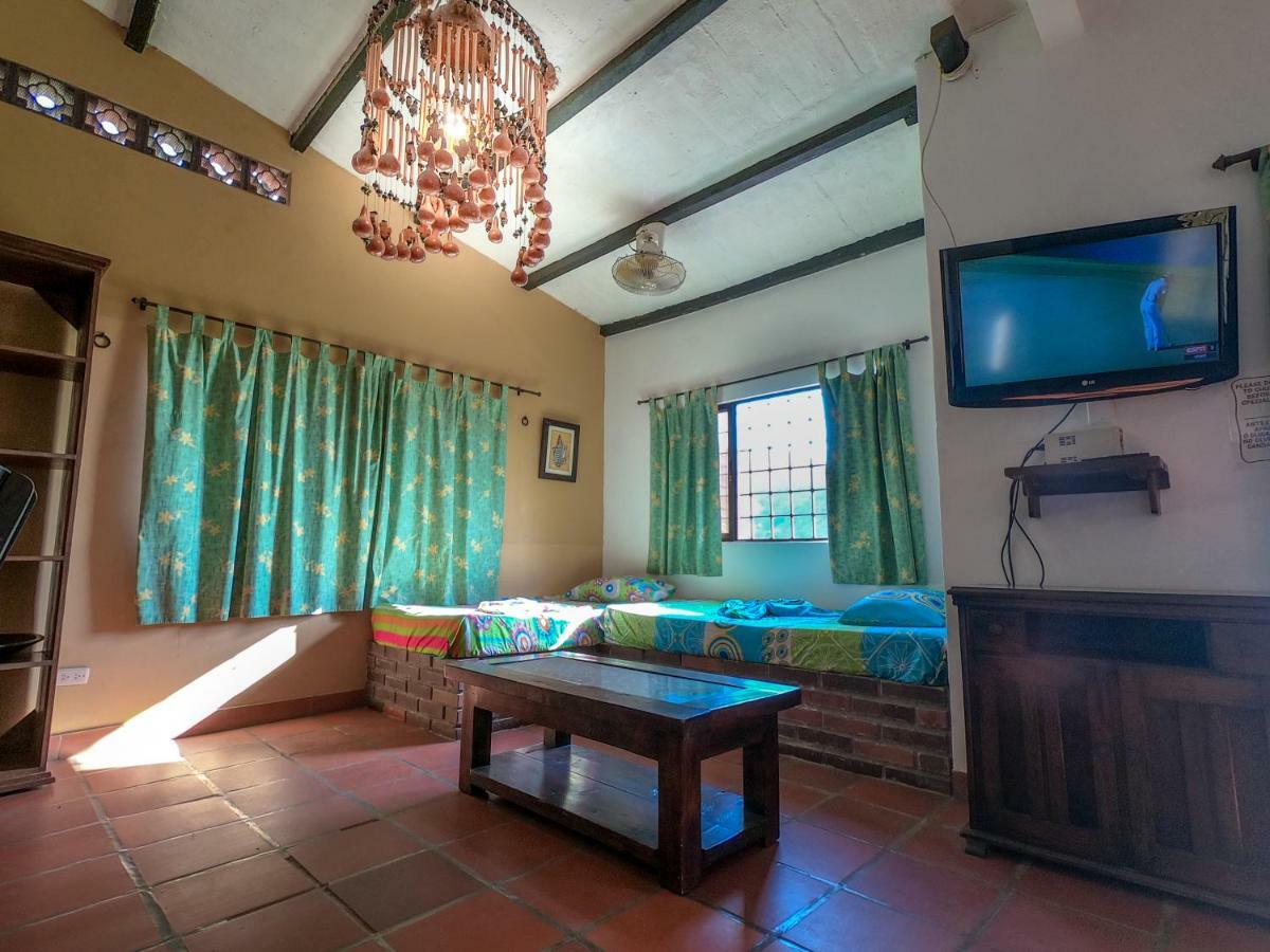 טגאנגה Hostal La Casa De Felipe מראה חיצוני תמונה